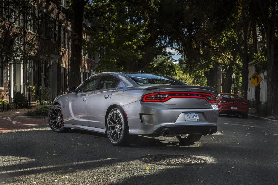  Dodge Charger SRT 392 2015 года  (фото 17 из 20)
